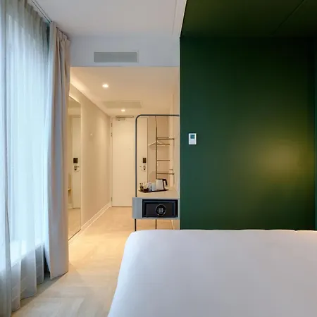 Hotel Ibis Styles Ahoy 4*