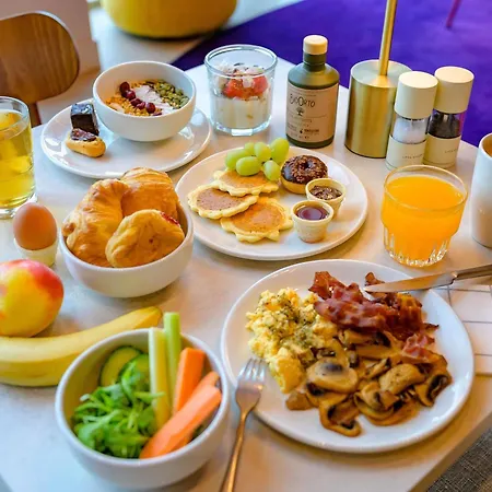 Ibis Styles Ahoy Hotel 4*