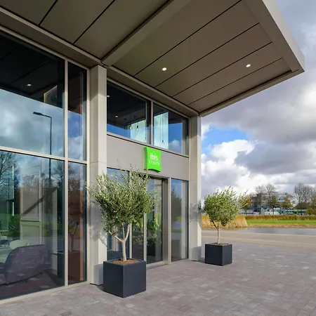 Ibis Styles Ahoy Ξενοδοχείο 4*